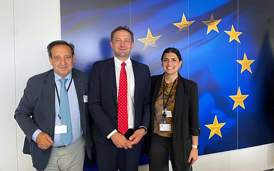 Foto ASAJA traslada al Comisario Europeo de Agricultura y Alimentación su preocupación por la futura PAC