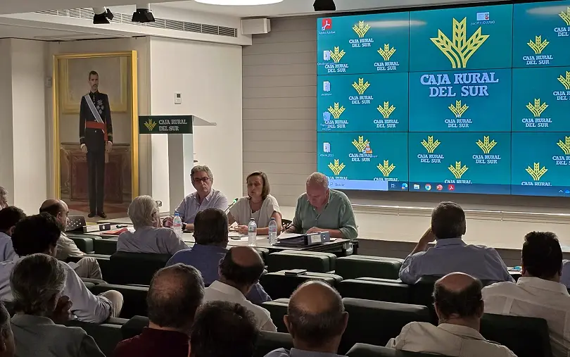 Foto ASAJA-Sevilla alerta a su Junta Provincial del peligro que supondrá la precipitada presentación de la reforma de la PAC