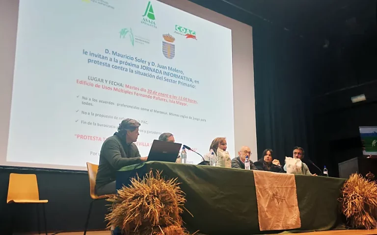 Foto ASAJA-Sevilla y la Federación de Arroceros movilizan al sector agrario en Isla Mayor ante la gran cita del 29 de enero