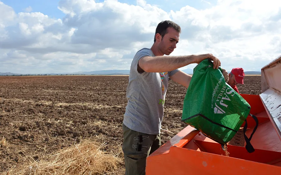 Abierta la convocatoria de la XI edición del Premio Nacional Joven Agricultor 2025 Foto Abierta la convocatoria de la XI edición del Premio Nacional Joven Agricultor 2025
