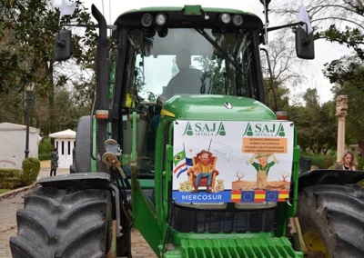 "Foto Mercosur tractor ASAJA"