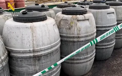 Foto barriles ASAJA-Sevilla felicita a la Guardia Civil por la detención del presunto autor de una estafa de más de 1,5 millón de euros a productores y agricultores de aceituna en las provincias de Sevilla y Huelva