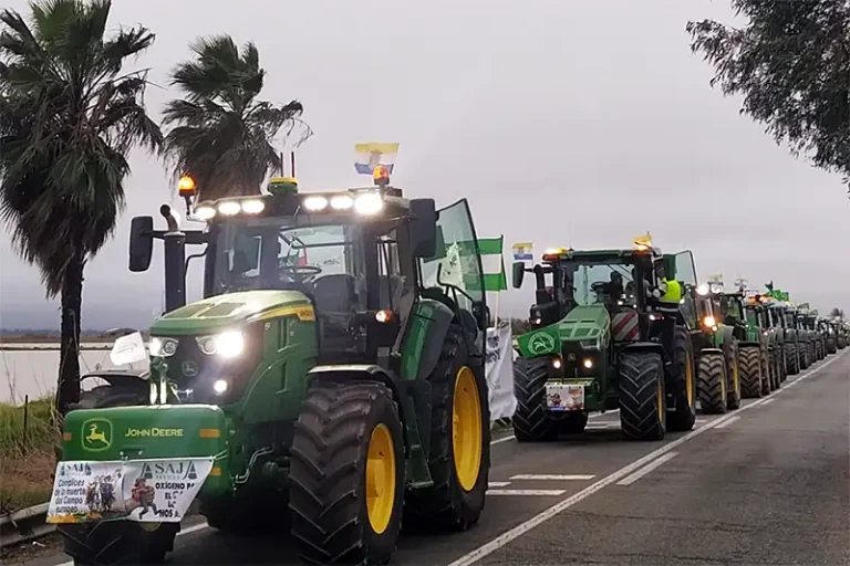El campo no parará hasta que haya soluciones reales para los problemas que sufre el sector Foto manifestacion asaja El campo no parará hasta que haya soluciones reales para los problemas que sufre el sector