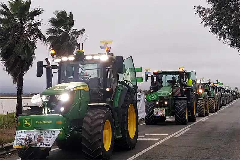Foto manifestacion asaja El campo no parará hasta que haya soluciones reales para los problemas que sufre el sector